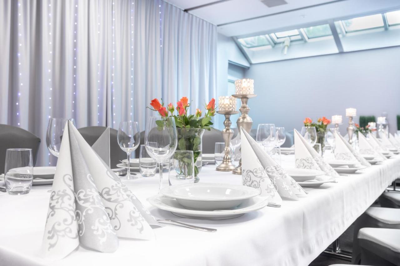 Qubus Hotel Zielona Gora מראה חיצוני תמונה